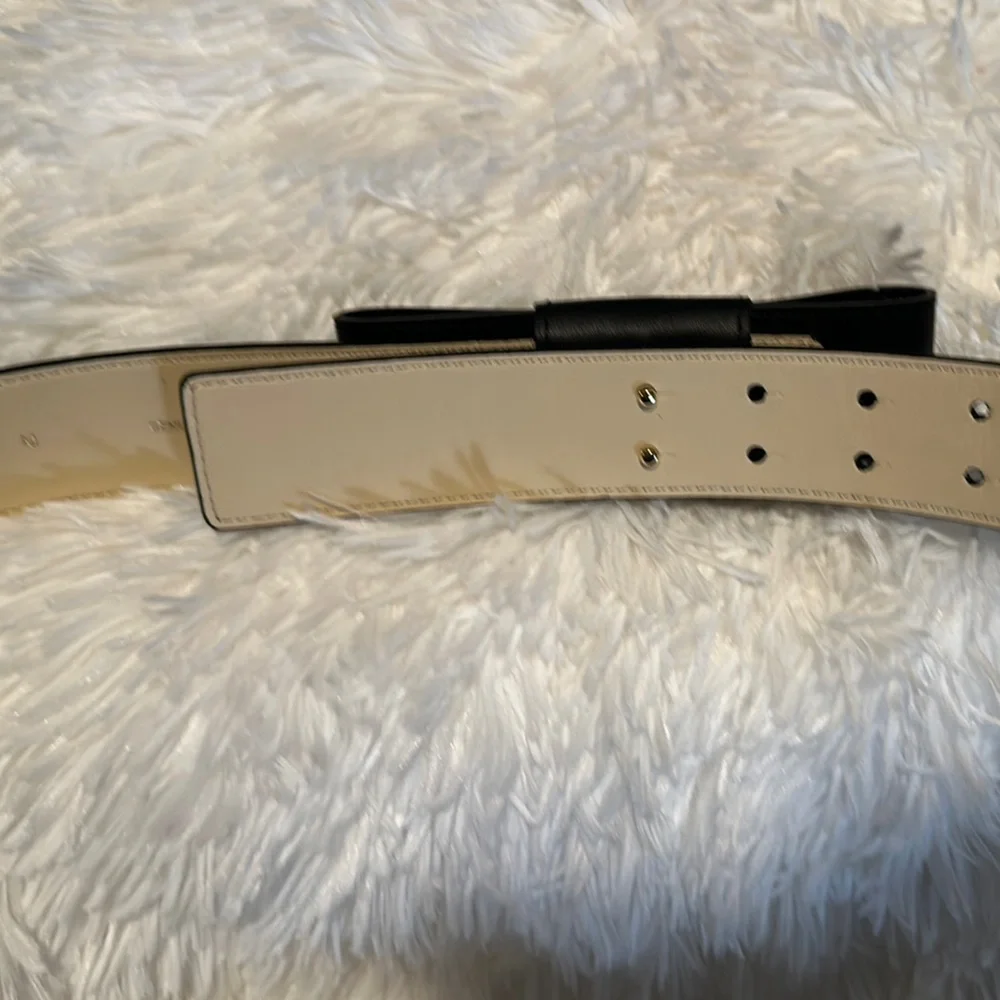 Kate Spade Black Belt with Sleek Design - Picture 3 of 3